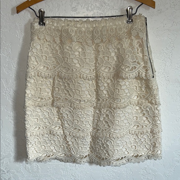 LOFT Cream Lace Pencil Skirt - Picture 1 of 6